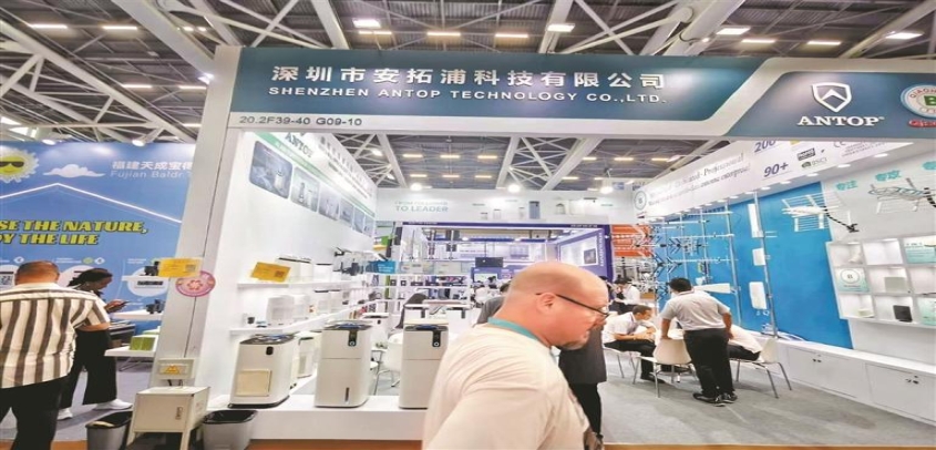 139届广交会火爆开展 增设9大专区新品首发云集 “深圳智造”最潮新品受热捧