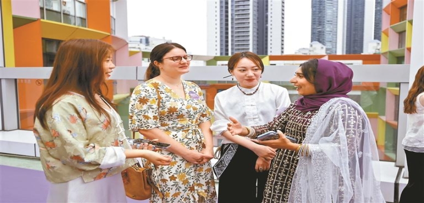 “共赴深圳之约”中外女性交流活动举行