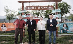 央视解码君乐宝悦鲜活 郭晶晶与尼格买提探秘高品质中国鲜奶