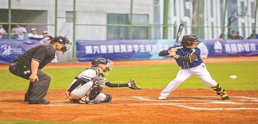 政务动态您现在的位置 首页 > 政务公开 > 政府信息公开 > 政务动态 第三届海峡两岸交流融合系列活动 吸引两岸同胞万余人参加