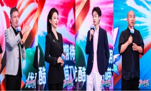 《开球吧！少女》项目发布会举行 导师吴宜泽刚斩获深圳公开赛冠军